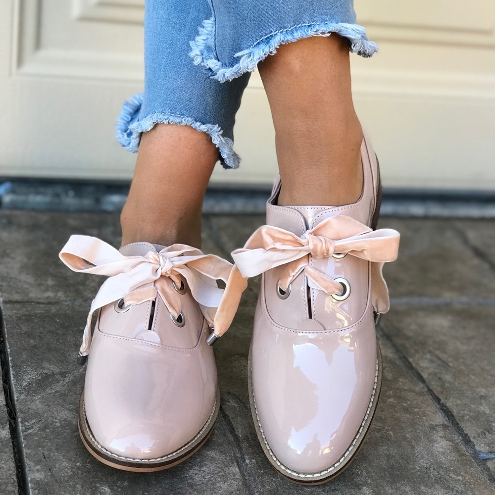 Patent At Ease Blush Lace Oxford Flat - Picture 5 of 8